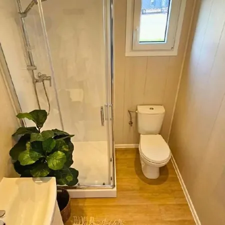 Modern House - Nowoczesna Stodola 15 M Od Jeziora,ogrzewanie,wifi Ferienhaus *