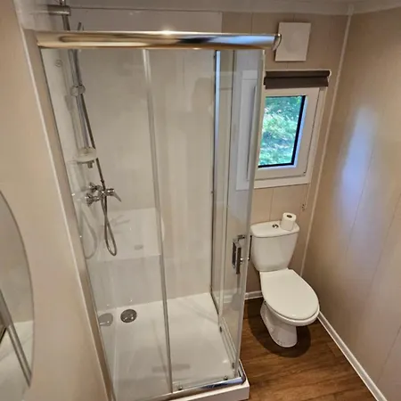 Mazury - Nowoczesna Stodola 15 M Od Jeziora,prywatna Plaza ,wifi Сasa de vacaciones